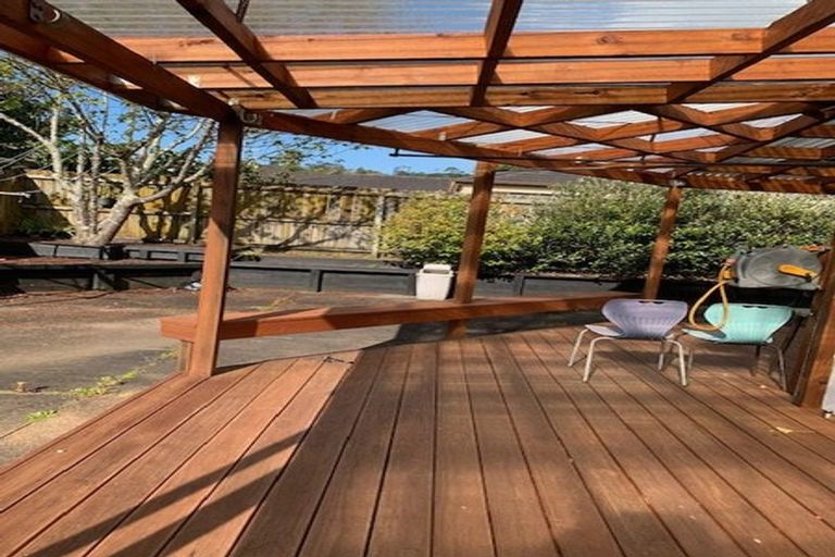 Photo of property in 2 Glastry Close, East Tamaki Heights, Auckland, 2016