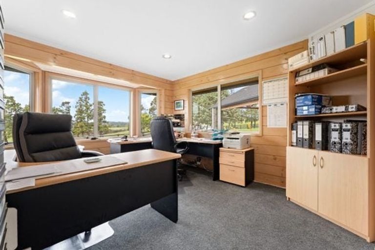 Photo of property in 40 Foster Road, Kumeu, 0891