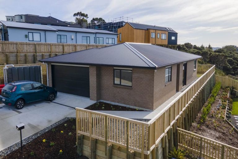 Photo of property in 13 Topsail Way, Whitby, Porirua, 5024