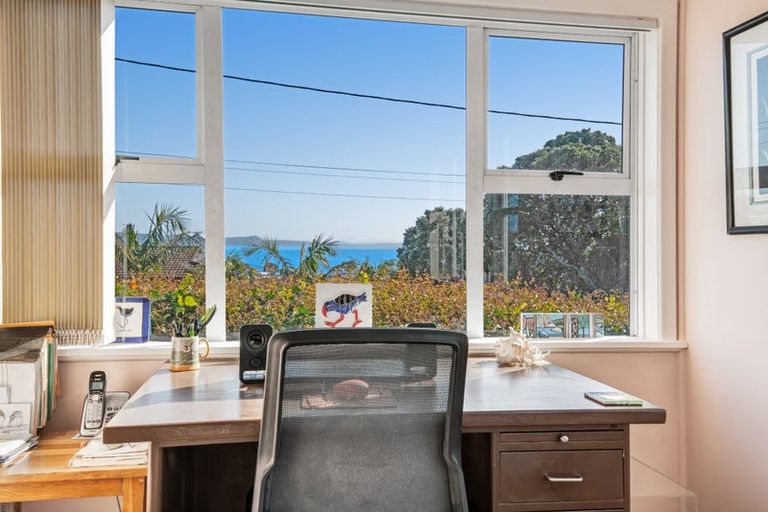 Photo of property in 18 Kauri Road, Stanmore Bay, Whangaparaoa, 0932