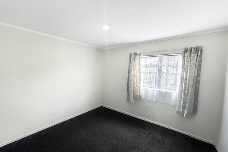 Photo of property in 2 Vine Street, Mangere East, Auckland, 2024