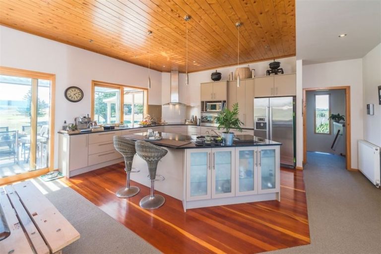 Photo of property in 36 Longbeach Drive, Castlecliff, Whanganui, 4501