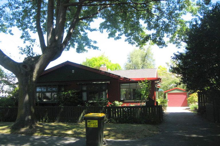 Photo of property in 37 Massey Crescent, St Albans, Christchurch, 8014