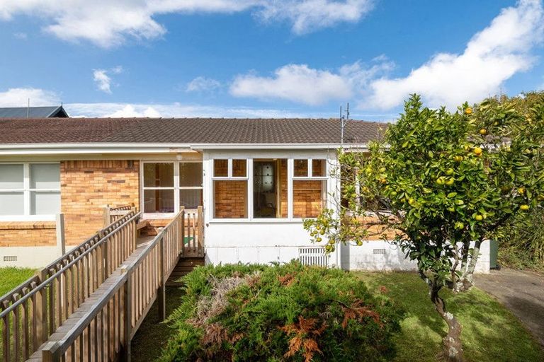 Photo of property in 3/5 Moana Avenue, Belmont, Auckland, 0622
