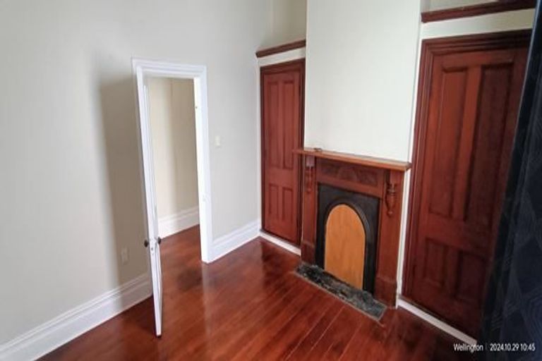 Photo of property in 1/50 Clyde Street, Island Bay, Wellington, 6023