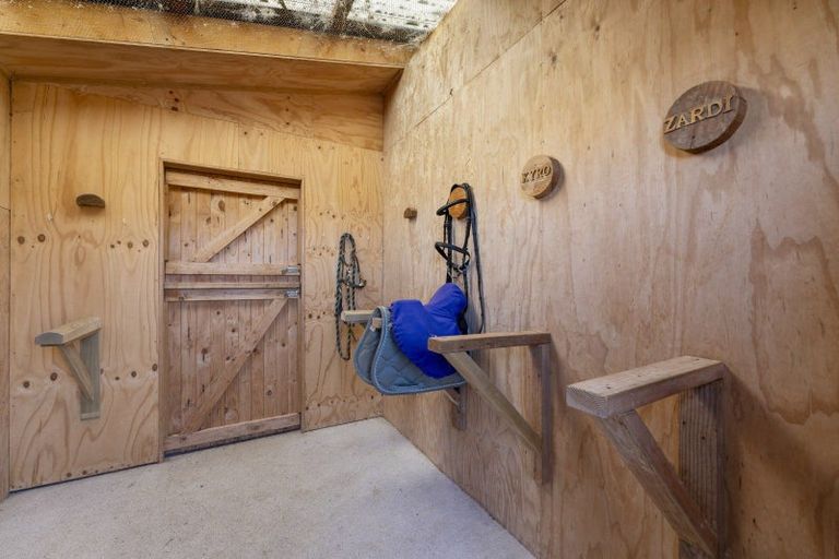 Photo of property in 14 Kingsgate Lane, Waihola, Milton, 9073