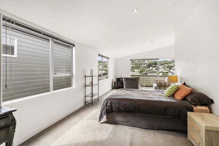 Photo of property in 3/3 Severn Street, Island Bay, Wellington, 6023