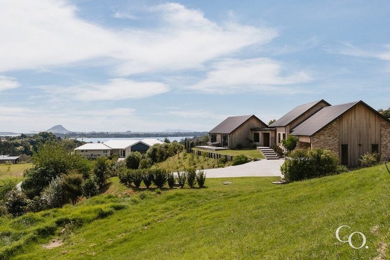 Photo of property in 42 Te Auhi Way, Welcome Bay, Tauranga, 3112