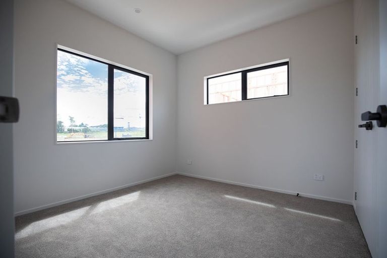 Photo of property in 23 Pilot Drive, Hobsonville, Auckland, 0616