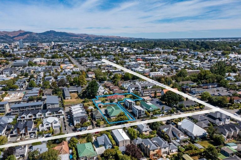 Photo of property in 2/130 Holly Road, St Albans, Christchurch, 8014