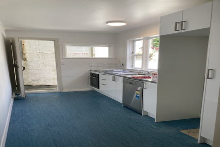 Photo of property in 134 Mitchell Street, Brooklyn, Wellington, 6021