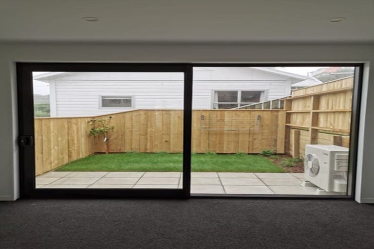 Photo of property in 12/20u Trent Street, Island Bay, Wellington, 6023