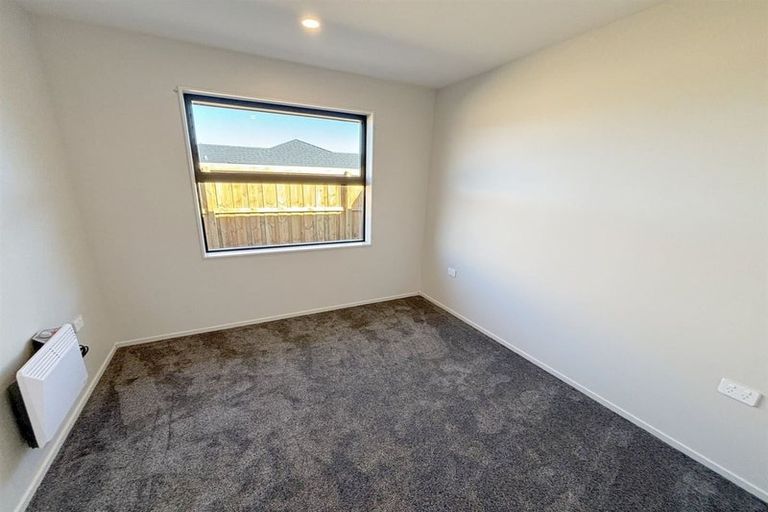 Photo of property in 15 Busby Way, Rolleston, 7614