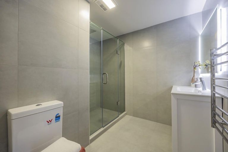 Photo of property in 27 John Court Street, Birkenhead, Auckland, 0626