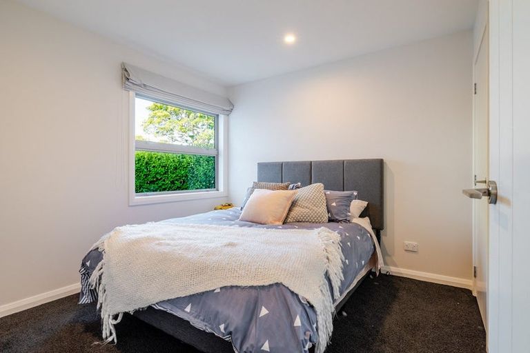 Photo of property in 2a Alton Place, Hokowhitu, Palmerston North, 4410