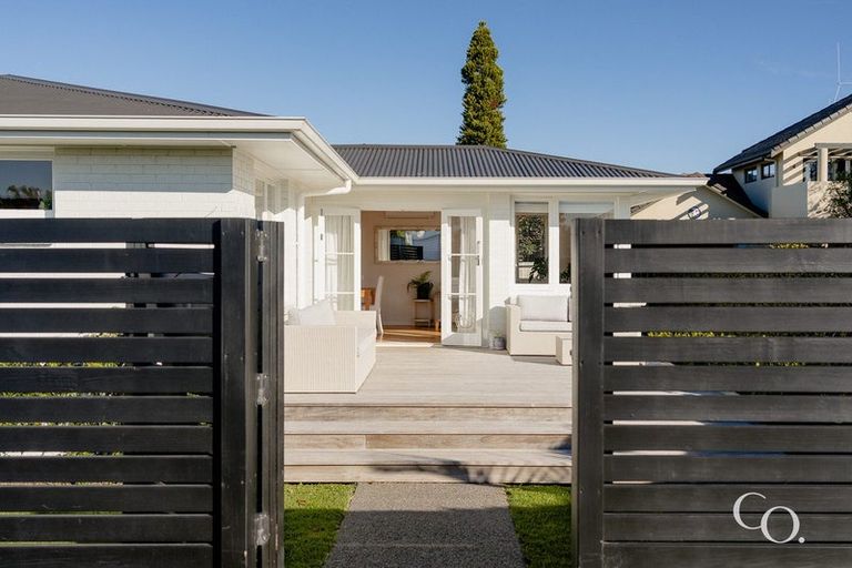 Photo of property in 48b Ngatai Road, Otumoetai, Tauranga, 3110