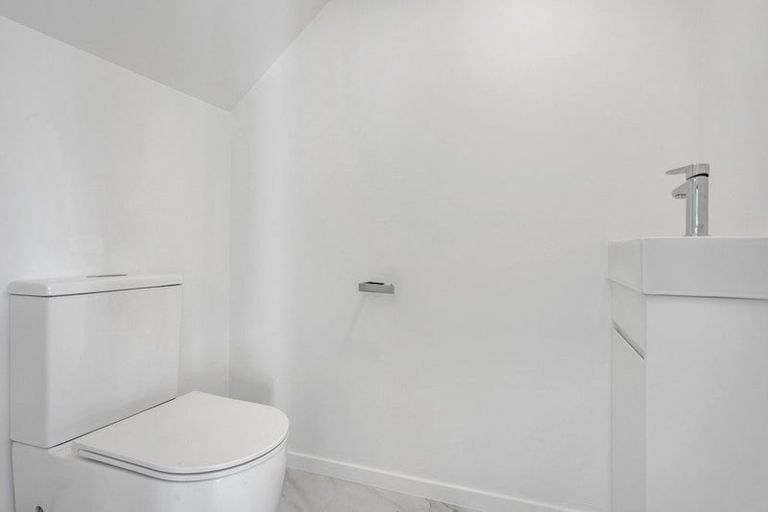 Photo of property in 9b Putiputi Way, Papakura, 2110