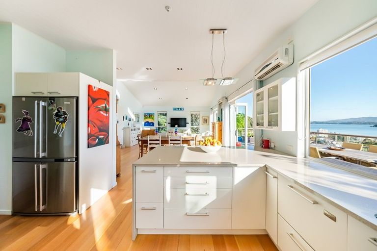 Photo of property in 29a Totara Street, Eastbourne, Lower Hutt, 5013