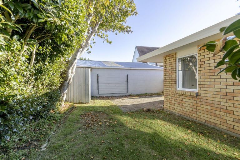 Photo of property in 3/20 Kellyville Heights, Merrilands, New Plymouth, 4312