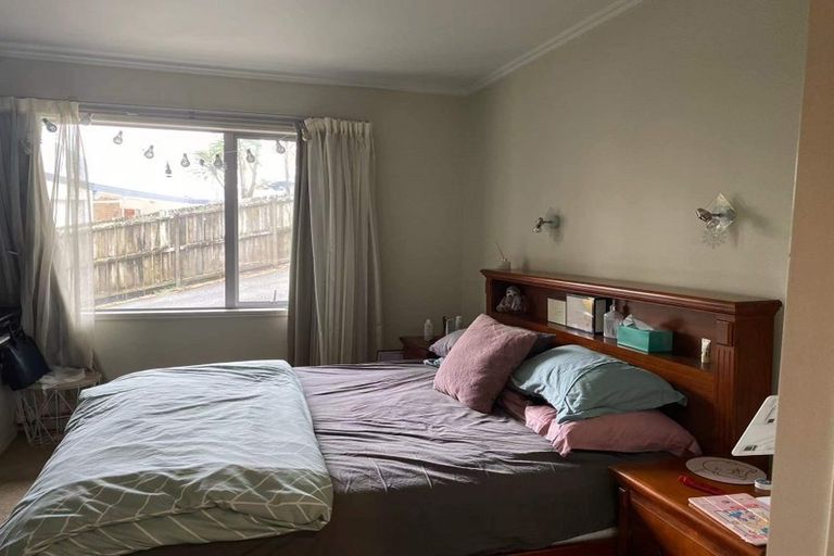 Photo of property in 17 Highbury Bypass, Birkenhead, Auckland, 0626