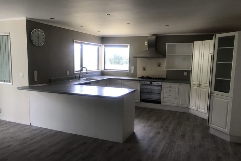 Photo of property in 193 Westchester Drive, Churton Park, Wellington, 6037