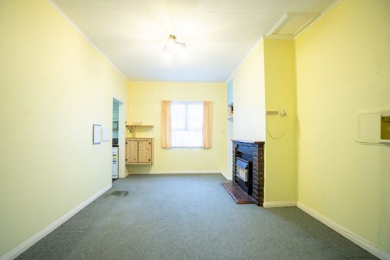 Photo of property in 75 Bryant Street, Takaro, Palmerston North, 4412