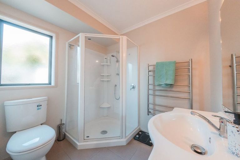 Photo of property in 42 Kupe Drive, Whitianga, 3510