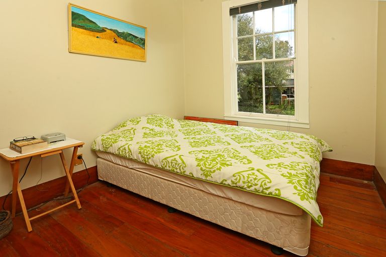 Photo of property in 38 Newington Road, Henderson, Auckland, 0612