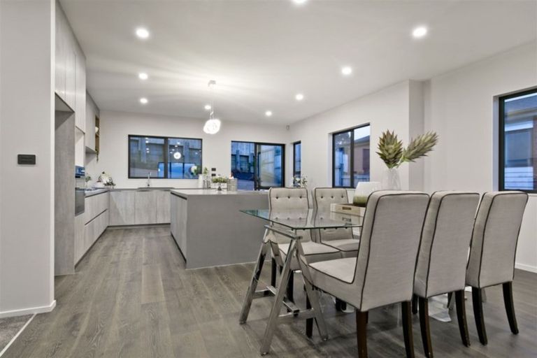 Photo of property in 8 Harvest Avenue, Orewa, 0931