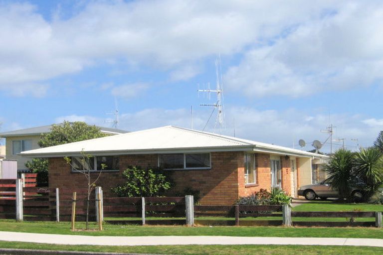 Photo of property in 2a Taupo Avenue, Mount Maunganui, 3116