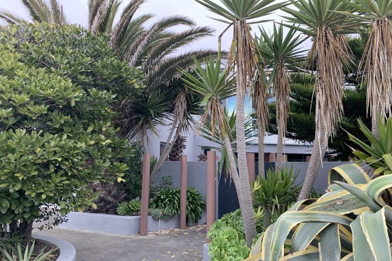 Photo of property in 191 Marine Parade, New Brighton, Christchurch, 8083
