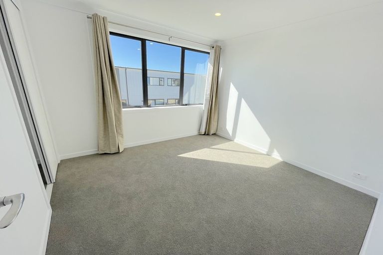 Photo of property in 9 Kaokao Lane, Mangere, Auckland, 2022