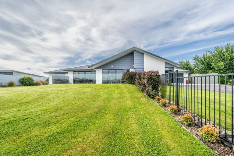 Photo of property in 7 Majestic Chance, Seaward Bush, Invercargill, 9812