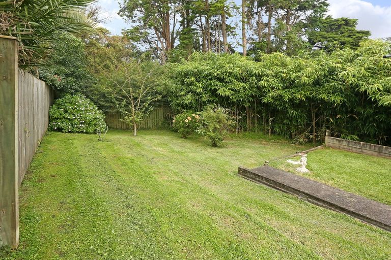 Photo of property in 38 Newington Road, Henderson, Auckland, 0612