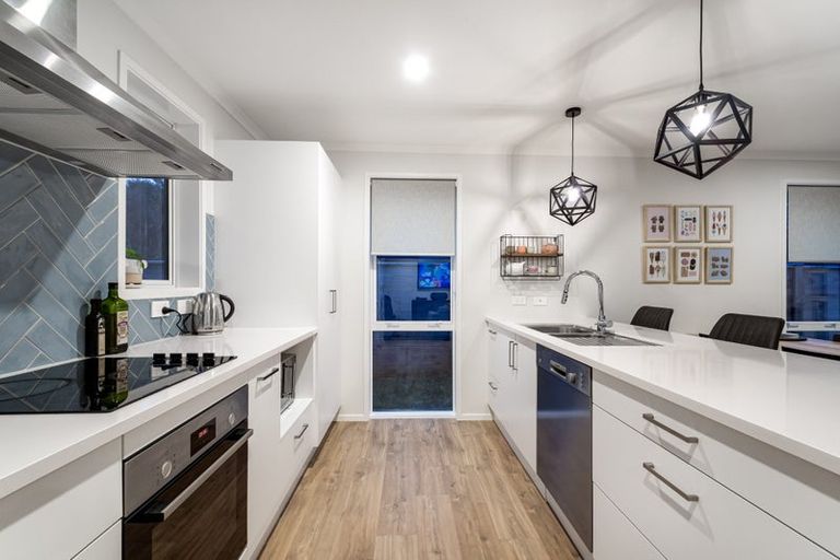 Photo of property in 44 Martingale Drive, Whitby, Porirua, 5024