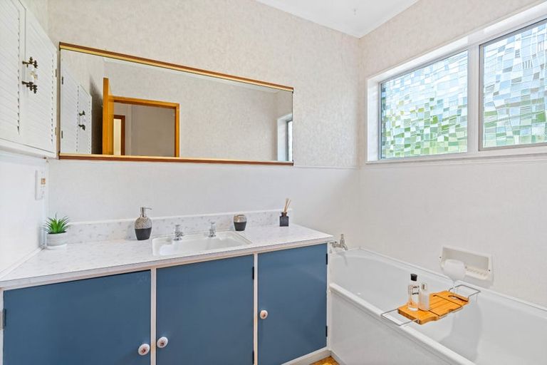 Photo of property in 14 Sorrento Street, Onerahi, Whangarei, 0110