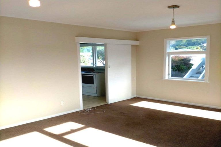 Photo of property in 139u2 Queens Drive, Lyall Bay, Wellington, 6022
