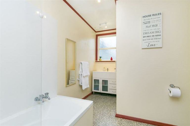 Photo of property in 53 Fraser Avenue, Johnsonville, Wellington, 6037