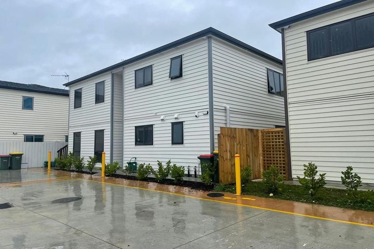 Photo of property in 4/52 Manuroa Road, Takanini, 2112