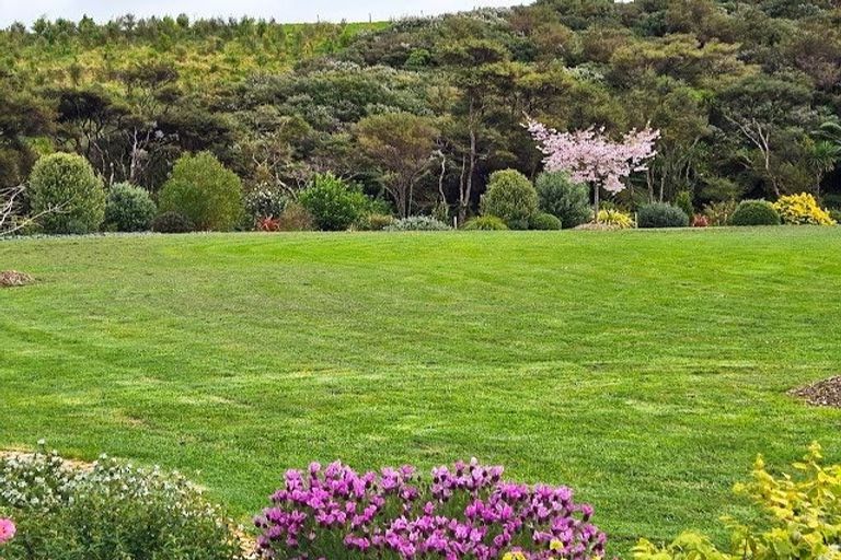 Photo of property in 728 Peak Road, Helensville, 0875