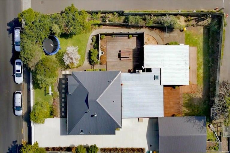 Photo of property in 32 Frankmoore Avenue, Johnsonville, Wellington, 6037