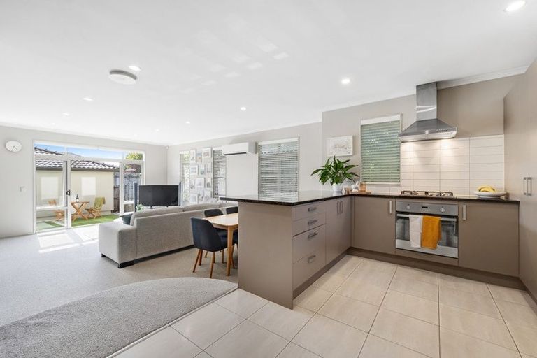 Photo of property in 131 Baverstock Road, Flat Bush, Auckland, 2016