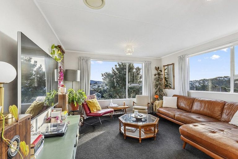 Photo of property in 2 Adventure Drive, Whitby, Porirua, 5024