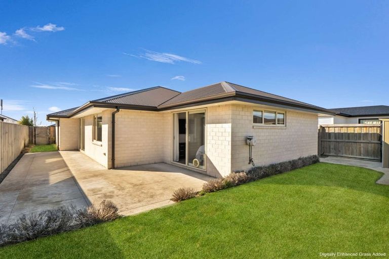 Photo of property in 37 Waituna Street, Pegasus, 7612