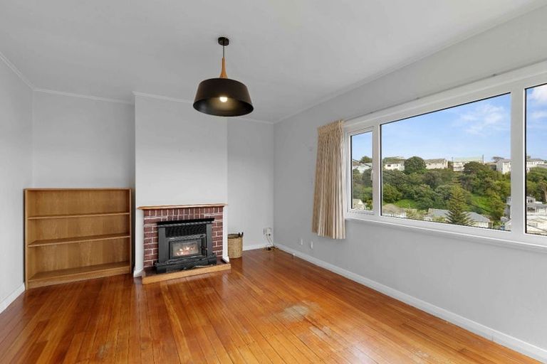 Photo of property in 14 Elphinstone Avenue, Strathmore Park, Wellington, 6022