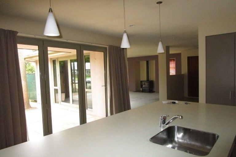 Photo of property in 3 Wedmore Close, Burwood, Christchurch, 8083