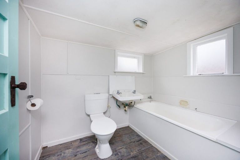 Photo of property in 45/45b Avenue Road, Foxton, 4814