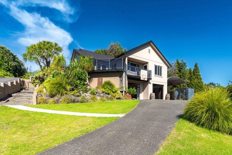 Photo of property in 14r Estates Terrace, Welcome Bay, Tauranga, 3175