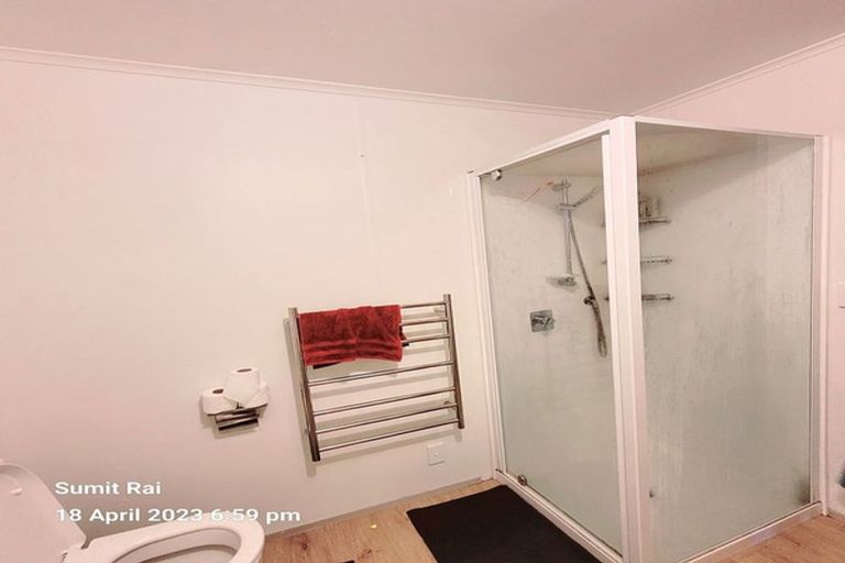 Photo of property in 14a Sunhaven Drive, Newlands, Wellington, 6037