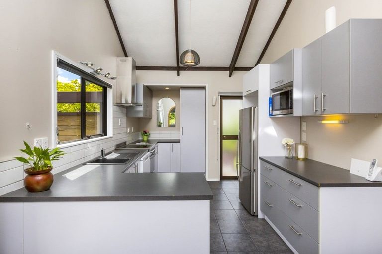 Photo of property in 30f1- Maclean Street, Wallaceville, Upper Hutt, 5018